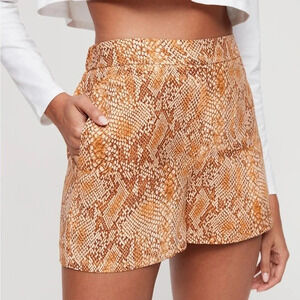 Aritzia Babaton Conan Shorts Beige Brown Snakeskin print High  Rise Waist Size 0